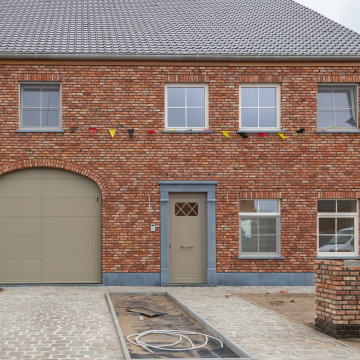 WACHTEBEKE / ST PIETERSVELD 34 / BALMORAL / RAL0856010 / DT 6909